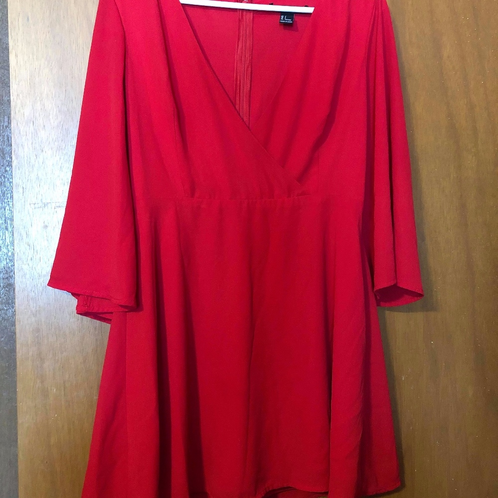 WORN ONCE Large Red deep V mini flowy dress